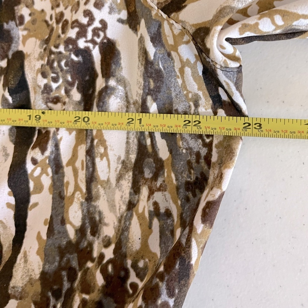 Chicos Zenergy Lightweight Animal Print Hooded Windbreaker Jacket Size 2 (12/14) - Picture 4 of 6